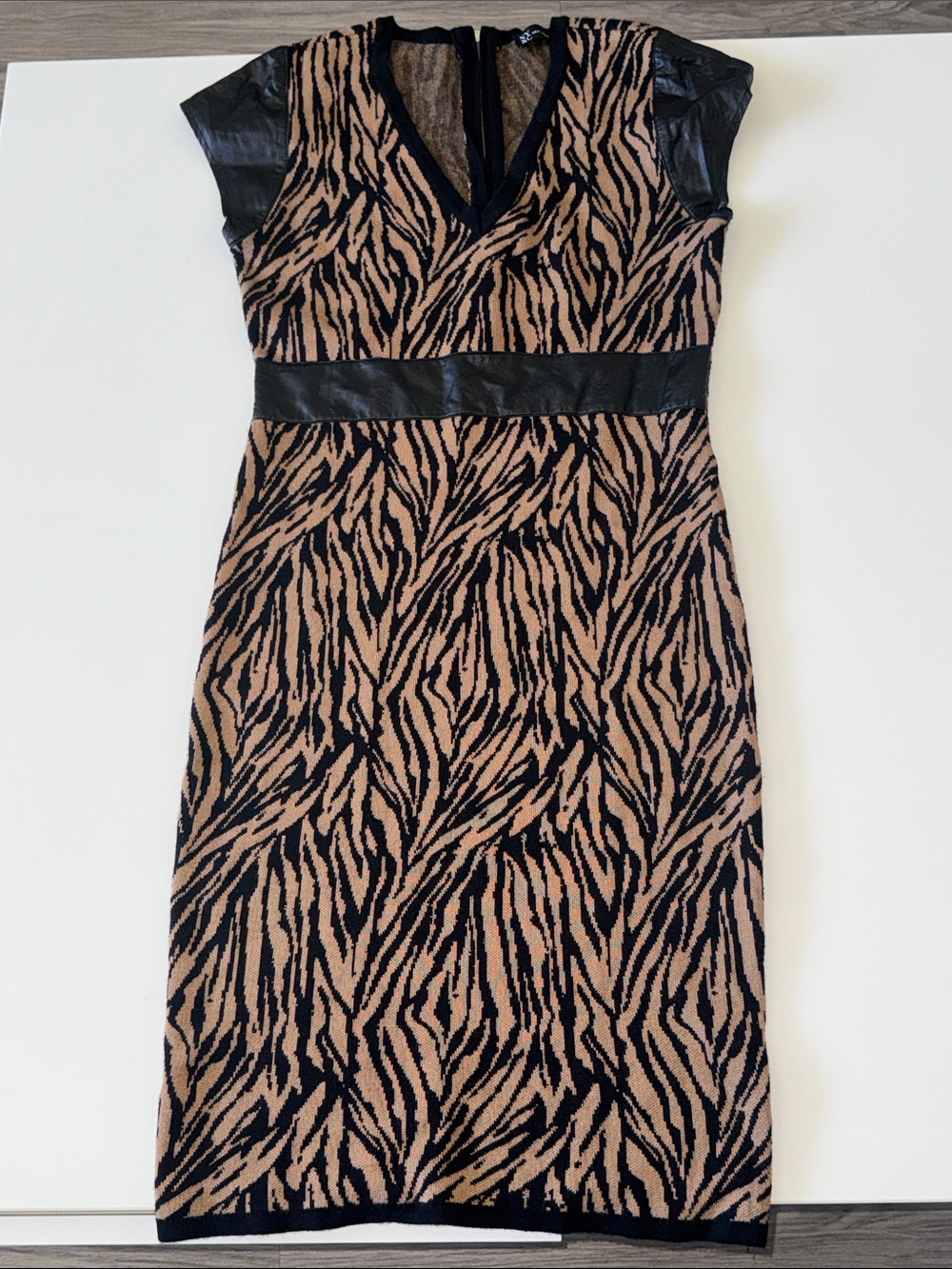 New York & Company Black and Tan Animal Print V-Neck Midi Dress Size S